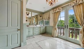 31 Marie Major Dr, Alpine, NJ 07620