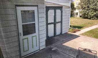 809 E Call St, Algona, IA 50511