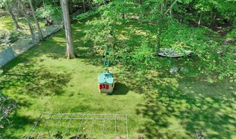 17 Twin Lakes Dr, Airmont, NY 10952