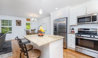 51 Gillette Way 51, Bristol, CT 06010