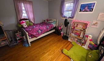 7 Westwood Pkwy, Barre, VT 05641