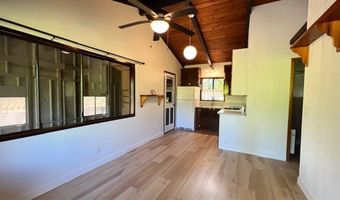 2130 Kauhikoa Rd B, Haiku, HI 96708
