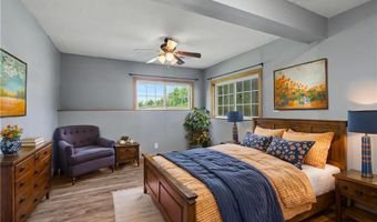 1003 Lisa Ct, Baldwin City, KS 66006