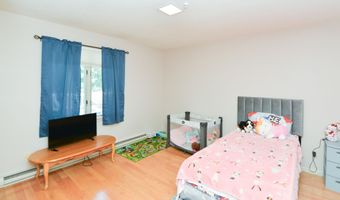 123 El Toro Dr, Bristol, CT 06010