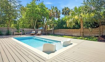 370 8TH St, Atlantic Beach, FL 32233