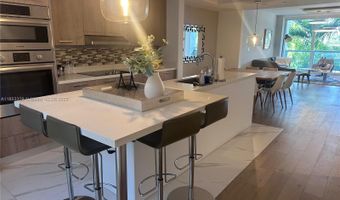 1000 99th St 5, Bay Harbor Islands, FL 33154