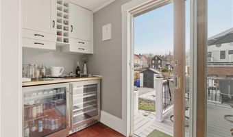 23 Clinton St, Newport, RI 02840