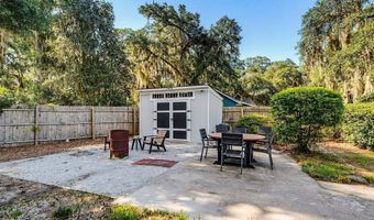2804 Broome Ln, Beaufort, SC 29902