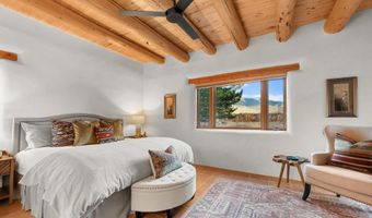 9 Desiderio Rd, Arroyo Seco, NM 87514