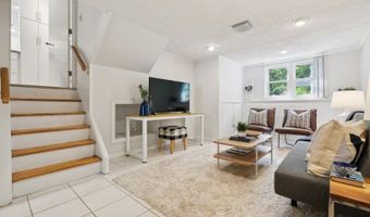 3 N Ridge Rd, Livingston, NJ 07039