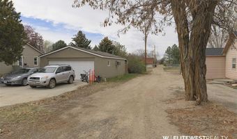 30 N Division St, Cowley, WY 82420