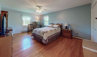 54 Flax Hill Rd, Brookfield, CT 06804