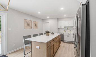406 3RD St, Atco, NJ 08004