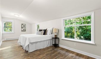 280 Long St, Warwick, RI 02886