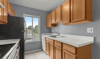 9993 Allen Pointe Dr, Allen Park, MI 48101