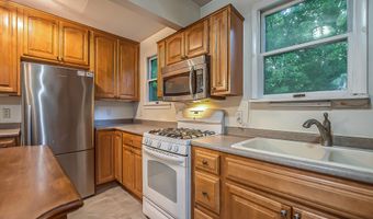 945 Rose Dr, Ann Arbor, MI 48103