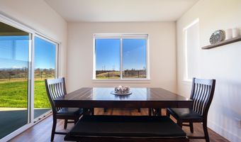 4635 Pleasant Hills Dr, Anderson, CA 96007