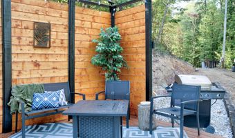 576 Pine Grove Rd, Beattyville, KY 41311