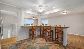 23 Algonquin Dr, Middletown, RI 02842