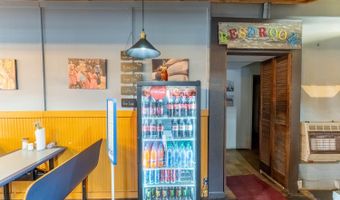 14 Court Sq, Alton, MO 65606