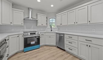 507 College Pl, Bentonville, AR 72712