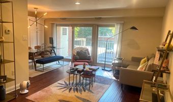 5250 VALLEY FORGE Dr 201, Alexandria, VA 22304