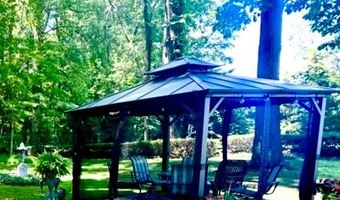 7720 Rice Rd, Amherst, OH 44001