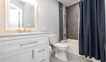 615 Broadway 63, Amityville, NY 11701