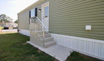 42 Silvermead Dr, Freehold, NJ 07728