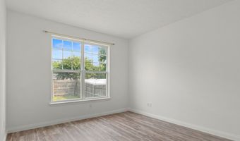 206 Meridian Gardens Ln, Indianapolis, IN 46217
