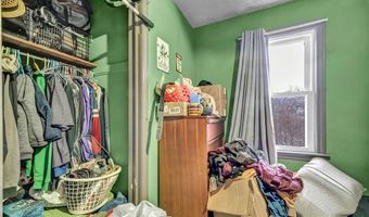 428 Canova Dr, Akron, OH 44319