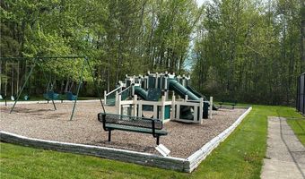 304 Charlesgate Cir, Amherst, NY 14051