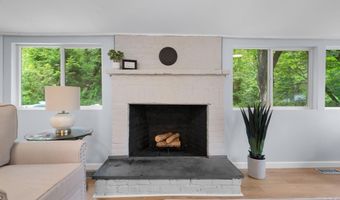 5 Bond St, Brookline, NH 03033