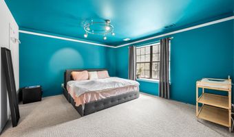 100 Dundee Ct, Aberdeen, NJ 07747