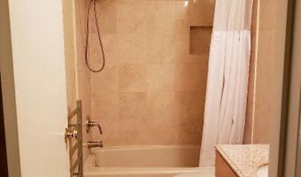 1530 KEY Blvd 1319, Arlington, VA 22209