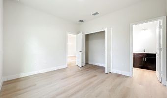 356 W 4TH St, Apopka, FL 32703