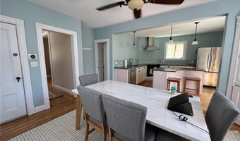 11 Ann St, Newport, RI 02840
