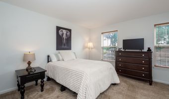 1231 Edgewater Ln, Antioch, IL 60002