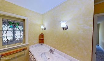 512 Raymond Dr, Arapahoe, NC 28510