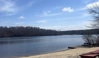 7 Hazen St, Chester, CT 06412
