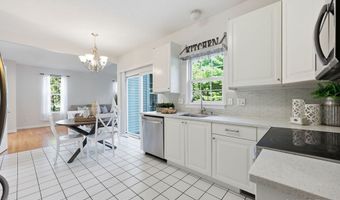 46 Dundee Dr, Cheshire, CT 06410