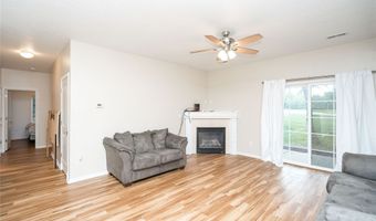 1655 34th Ave SW 3, Altoona, IA 50009