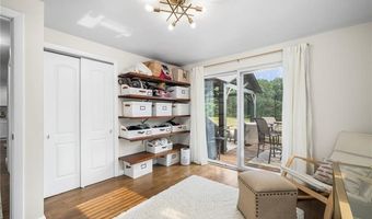 1392 Hope Rd, Cranston, RI 02831