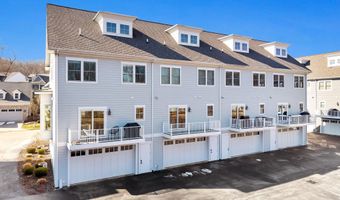 643 Greenslate Dr SE, Ada, MI 49301