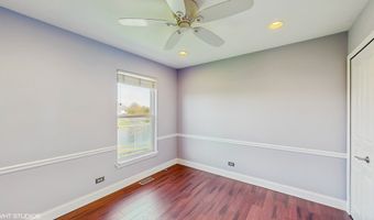8 GEORGETOWN Ct, Algonquin, IL 60102