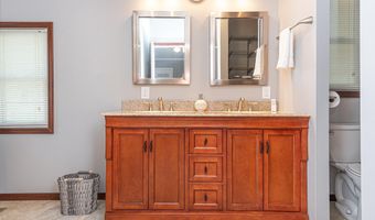 3 BAY VISTA Dr, Berlin, MD 21811