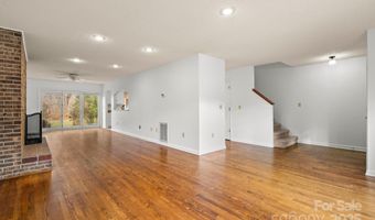 103 Pebble Creek Dr, Asheville, NC 28803