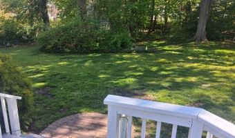 81 Union Ave, Amityville, NY 11701