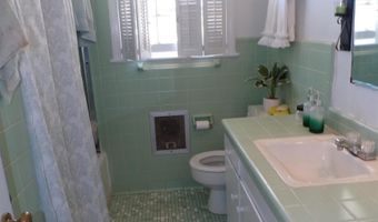 120 Bradley Ave, Bishopville, SC 29010