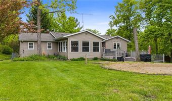 107 Hilltop Dr, Amherst, OH 44001